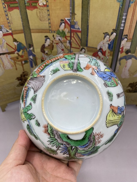 古玩陶瓷五彩仕女嬰戲圖撇口碗真品鑒賞圖