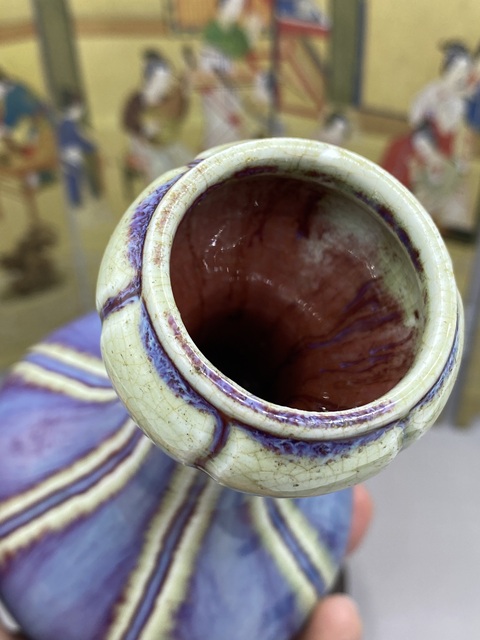 古玩陶瓷鈞紅窯變釉蒜頭瓶真品鑒賞圖