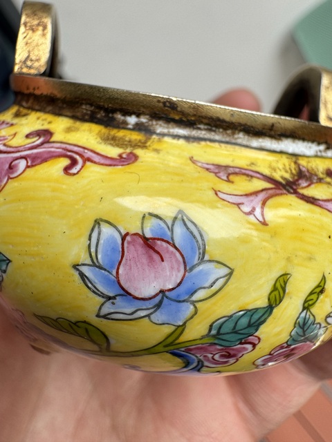 古玩陶瓷銅胎畫琺瑯花卉紋香爐真品鑒賞圖