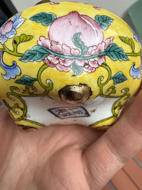 古玩陶瓷銅胎畫琺瑯花卉紋香爐真品鑒賞圖