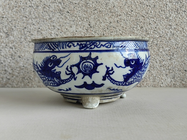 古玩陶瓷青花龍紋香爐拍賣,當前價格580元