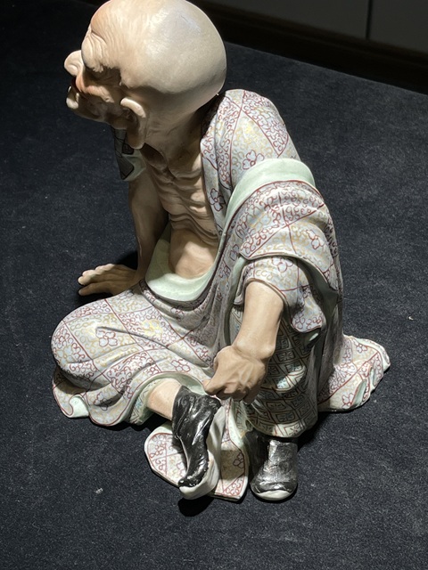 古玩陶瓷粉彩羅漢瓷像真品鑒賞圖