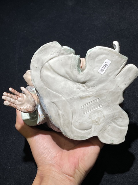 古玩陶瓷粉彩羅漢瓷像真品鑒賞圖