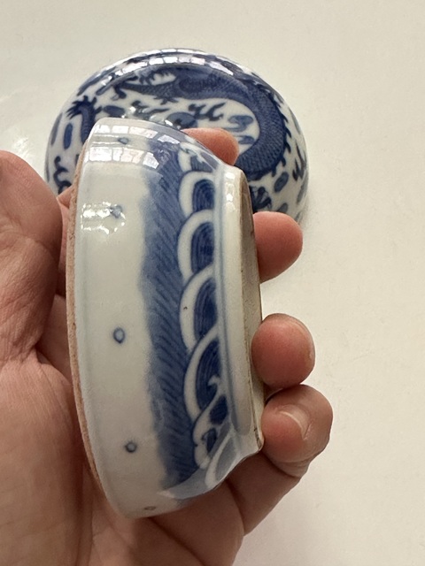 古玩陶瓷青花龍紋印盒真品鑒賞圖