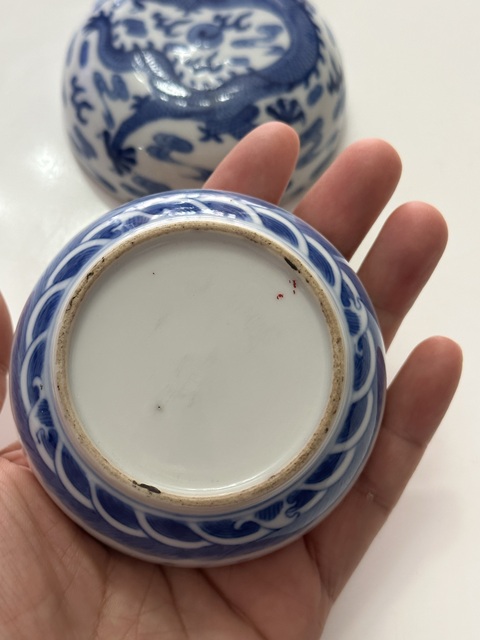 古玩陶瓷青花龍紋印盒真品鑒賞圖