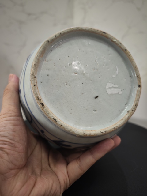 古玩陶瓷花間獅子紋青花罐真品鑒賞圖