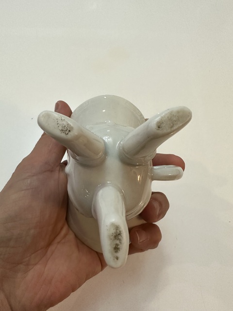 古玩陶瓷德化窯白釉爵杯真品鑒賞圖
