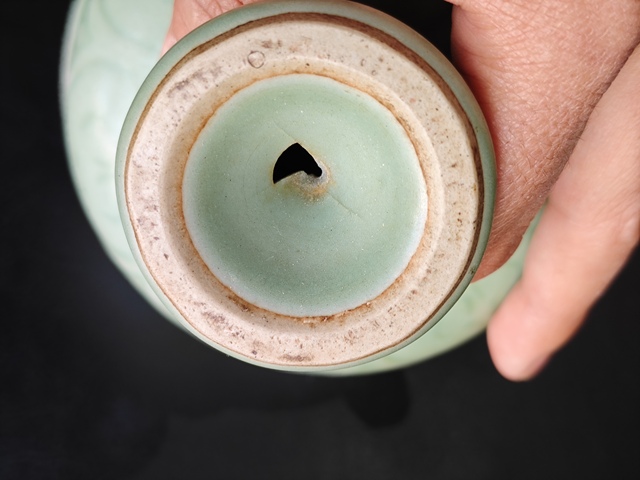 古玩玉器龍泉窯高足杯真品鑒賞圖