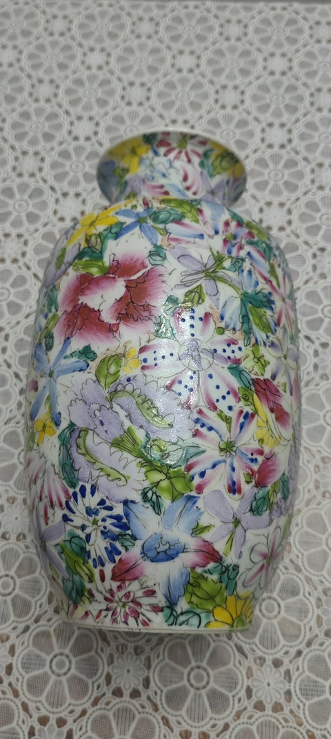 古玩陶瓷民國百花不落地粉彩燈籠瓶真品鑒賞圖