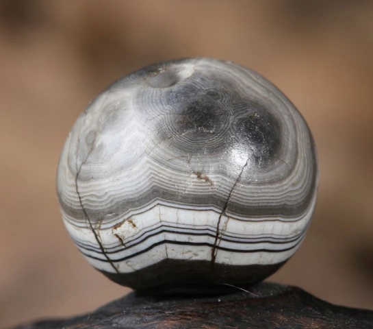古玩玉器纏絲瑪瑙圓珠拍賣，當(dāng)前價格1380元