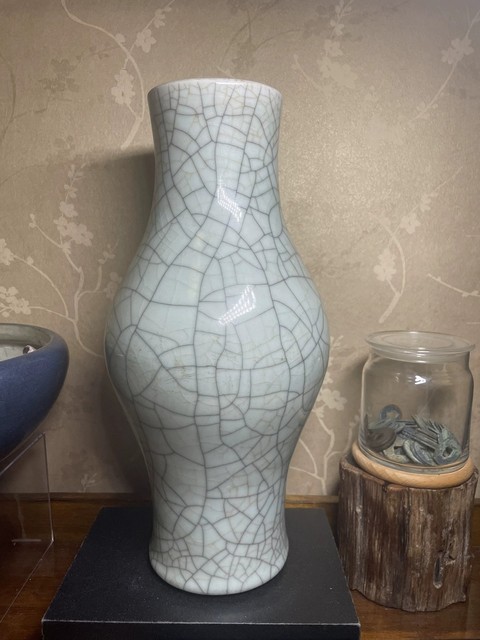 古玩陶瓷哥釉橄欖瓶真品鑒賞圖