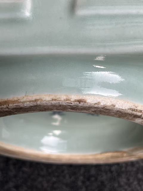 古玩陶瓷光緒豆青釉四方八卦紋琮式瓶真品鑒賞圖