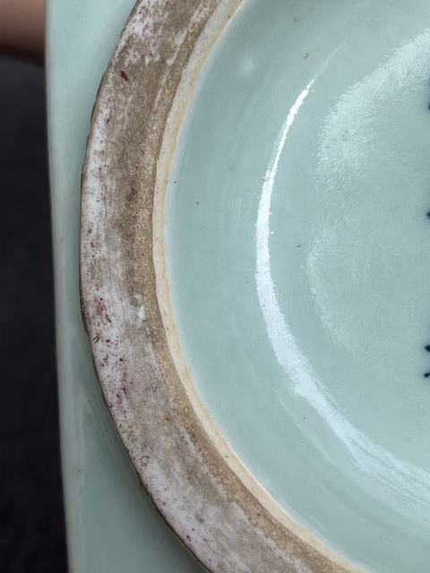 古玩陶瓷光緒豆青釉四方八卦紋琮式瓶真品鑒賞圖