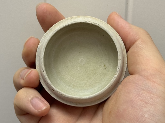 古玩陶瓷相州窯蝴蝶蓋盒真品鑒賞圖