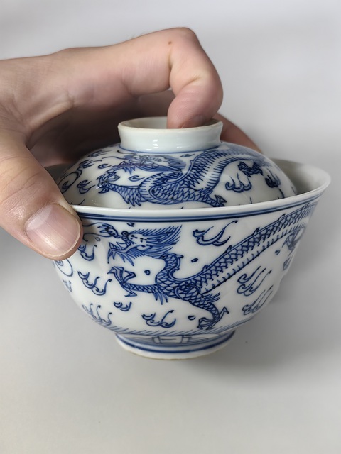 古玩陶瓷青花龍鳳紋蓋碗真品鑒賞圖