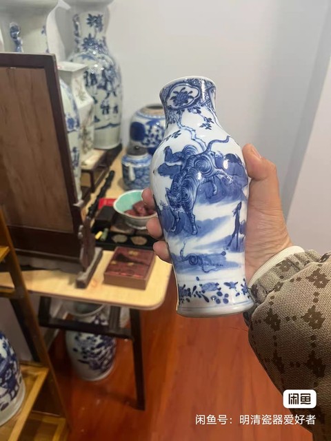 古玩陶瓷清晚期 青花虎紋瓶真品鑒賞圖