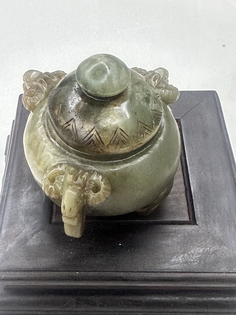 古玩玉器和田玉雕“三足爐”真品鑒賞圖
