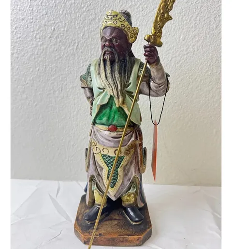 古玩陶瓷五彩關(guān)公造像真品鑒賞圖