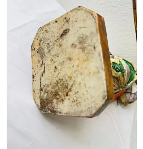 古玩陶瓷五彩關(guān)公造像真品鑒賞圖