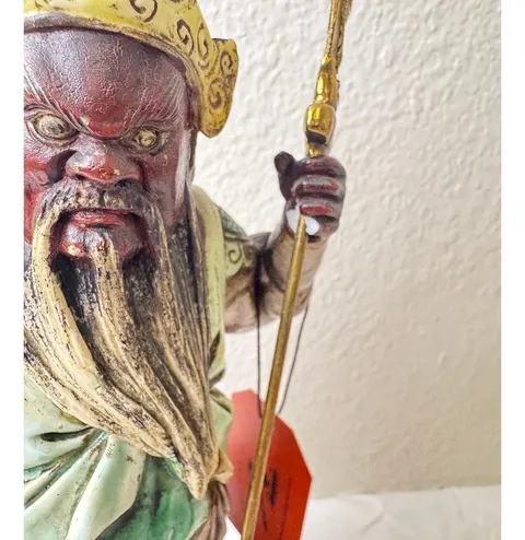 古玩陶瓷五彩關(guān)公造像真品鑒賞圖