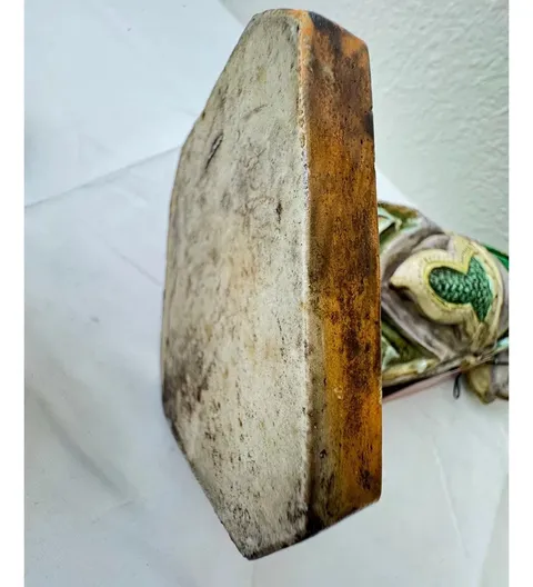 古玩陶瓷五彩關(guān)公造像真品鑒賞圖