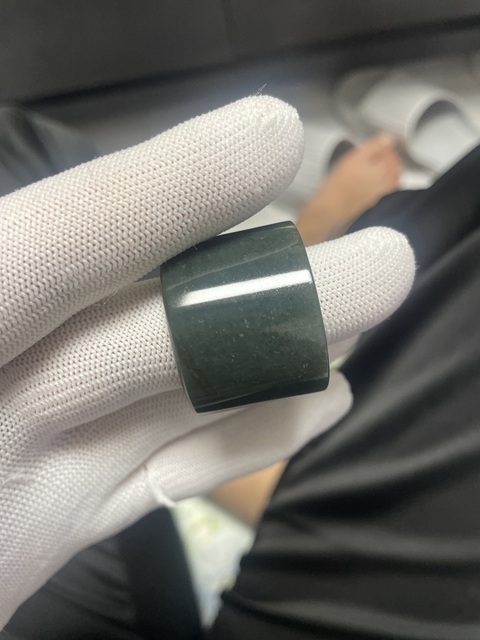 古玩玉器和田玉雕“素紋扳指”真品鑒賞圖
