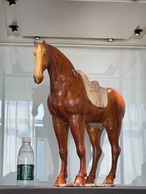 古玩陶瓷唐代黃釉馬真品鑒賞圖