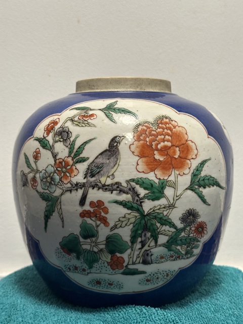 古玩陶瓷清光緒 灑藍釉開窗五彩罐真品鑒賞圖