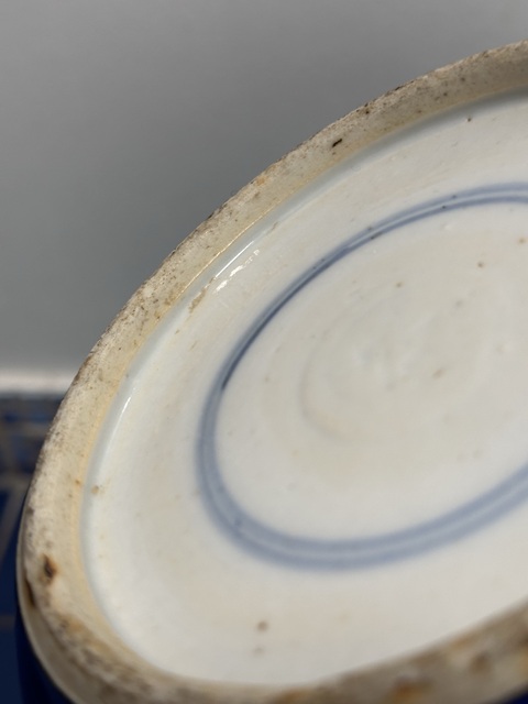 古玩陶瓷清光緒 灑藍釉開窗五彩罐真品鑒賞圖