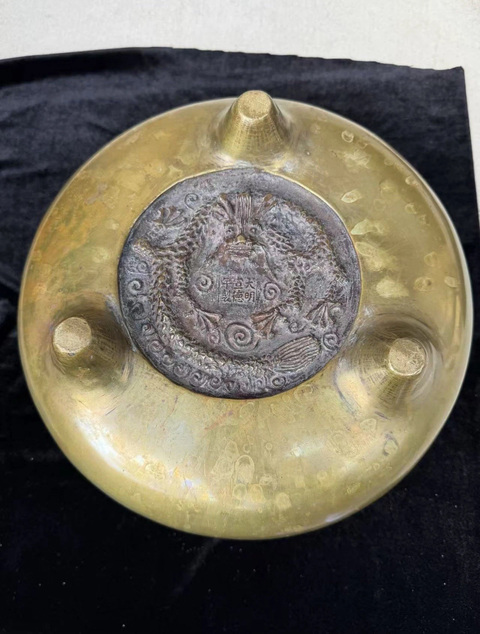古玩銅器爐子真品鑒賞圖