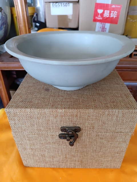 古玩陶瓷元末明初龍泉青瓷折沿碗拍賣，當前價格1980元