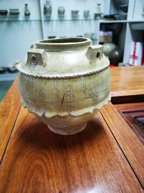 古玩陶瓷北齊青釉罐真品鑒賞圖