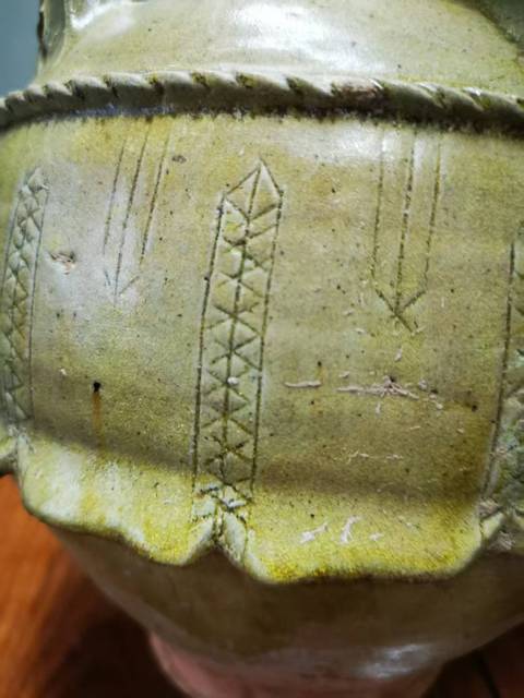 古玩陶瓷北齊青釉罐真品鑒賞圖