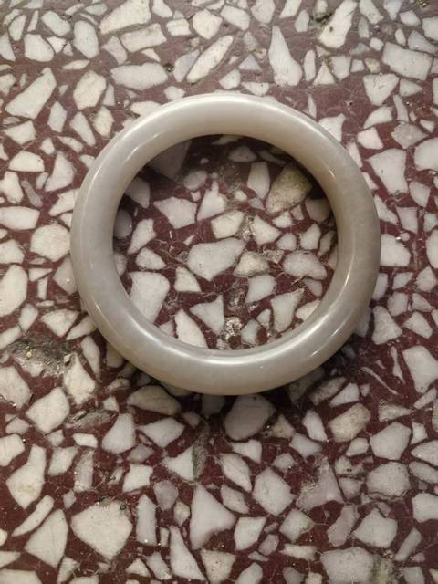 古玩玉器和田玉雕“素紋手鐲”真品鑒賞圖
