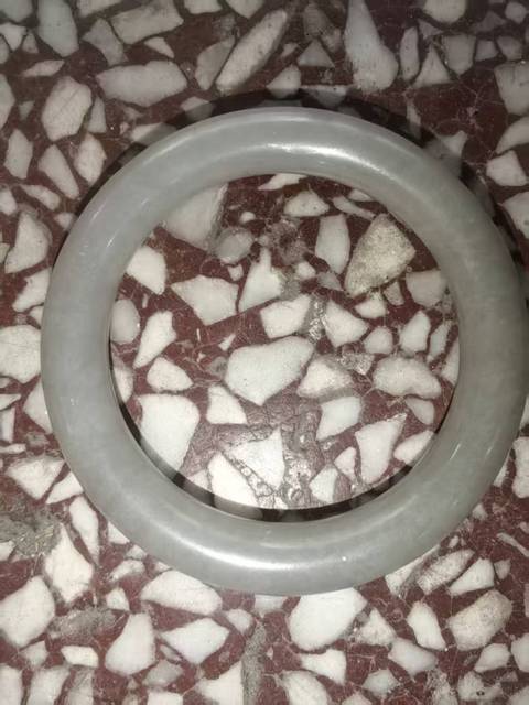 古玩玉器和田玉雕“素紋手鐲”真品鑒賞圖