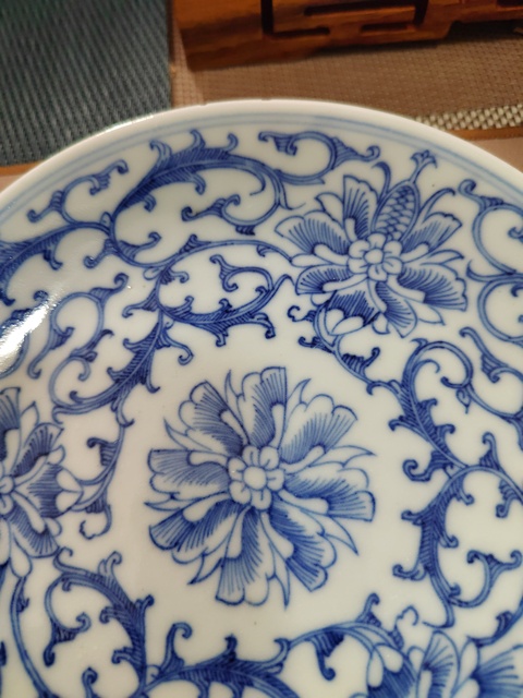 古玩陶瓷清嘉慶 青花纏枝蓮盤真品鑒賞圖