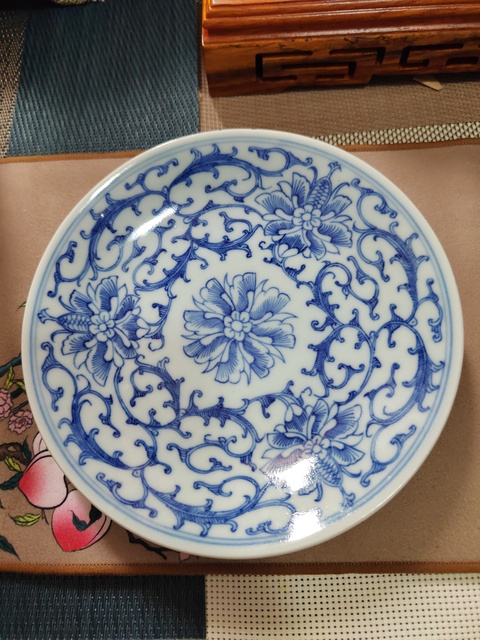 古玩陶瓷清嘉慶 青花纏枝蓮盤真品鑒賞圖