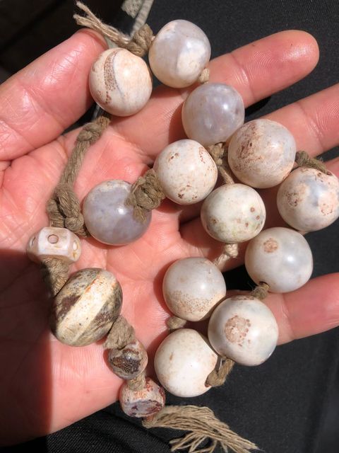 古玩玉器做舊仿古“瑪瑙珠串”真品鑒賞圖