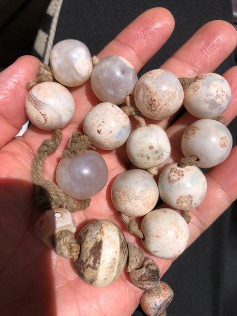 古玩玉器做舊仿古“瑪瑙珠串”真品鑒賞圖