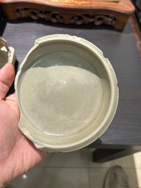 古玩陶瓷越窯青瓷折沿洗真品鑒賞圖
