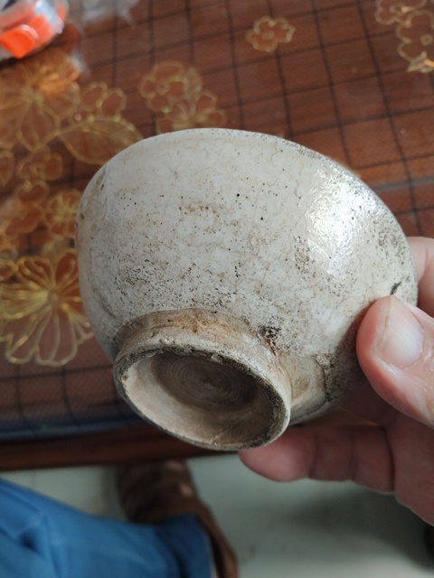 古玩陶瓷清末民初白地褐彩碗真品鑒賞圖