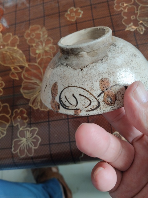 古玩陶瓷清末民初白地褐彩碗真品鑒賞圖