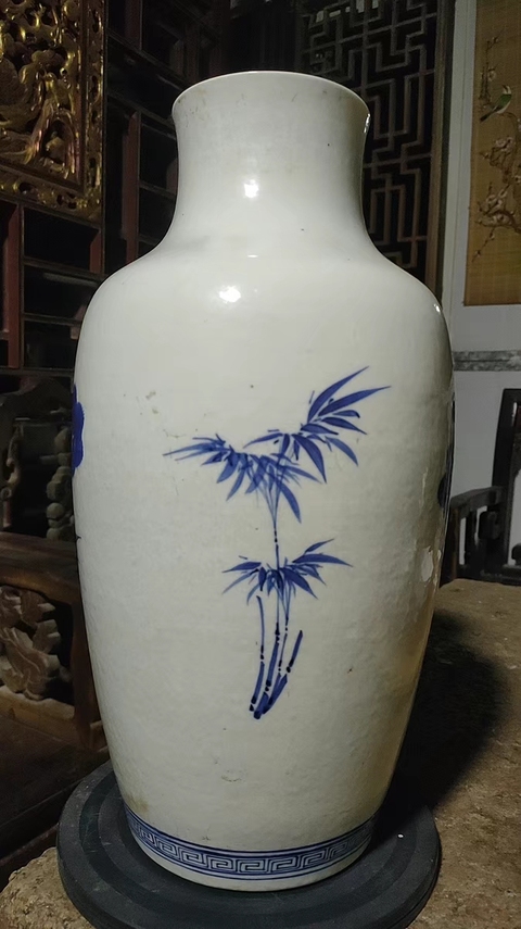 古玩陶瓷青花松竹梅瓶真品鑒賞圖