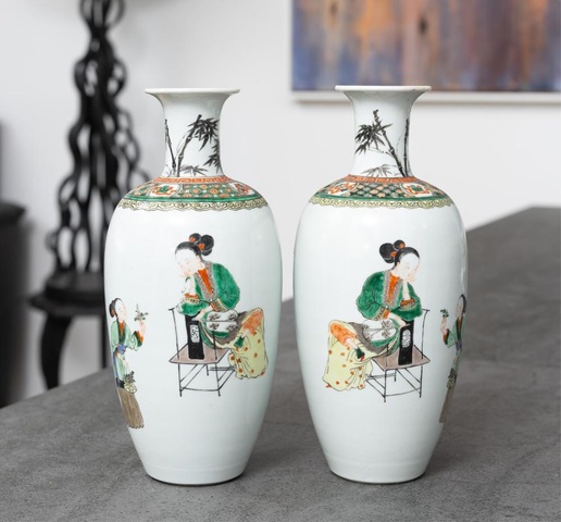 古玩陶瓷五彩仕女人物柳葉瓶真品鑒賞圖