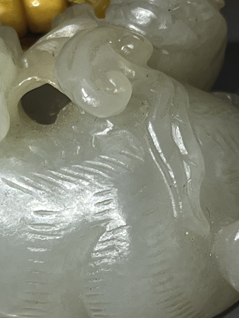 古玩玉器和田玉雕“獅子”把件真品鑒賞圖