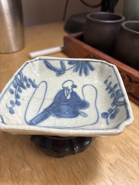 古玩陶瓷青花人物紋四方倭角盤真品鑒賞圖
