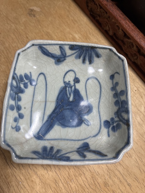 古玩陶瓷青花人物紋四方倭角盤真品鑒賞圖