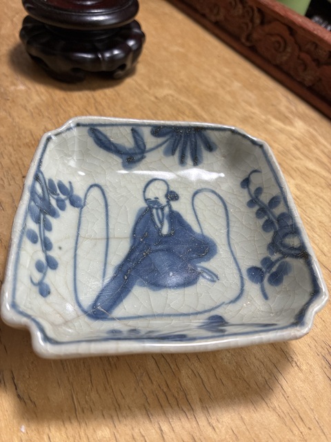 古玩陶瓷青花人物紋四方倭角盤真品鑒賞圖