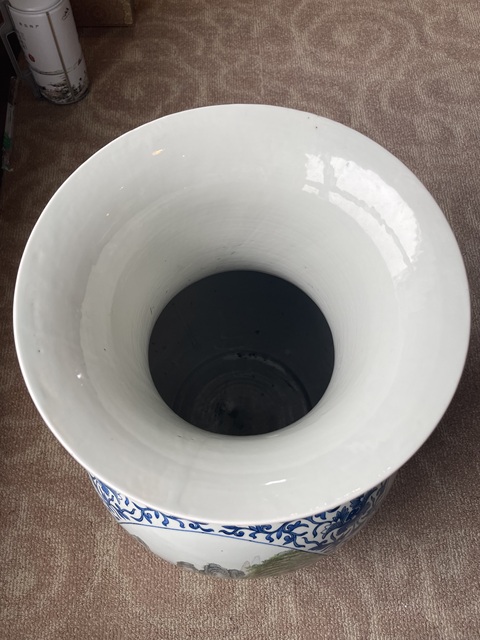 古玩陶瓷青花開光粉彩山水人物雙耳尊真品鑒賞圖