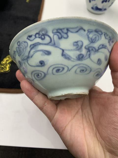 古玩陶瓷青花花卉紋碗真品鑒賞圖